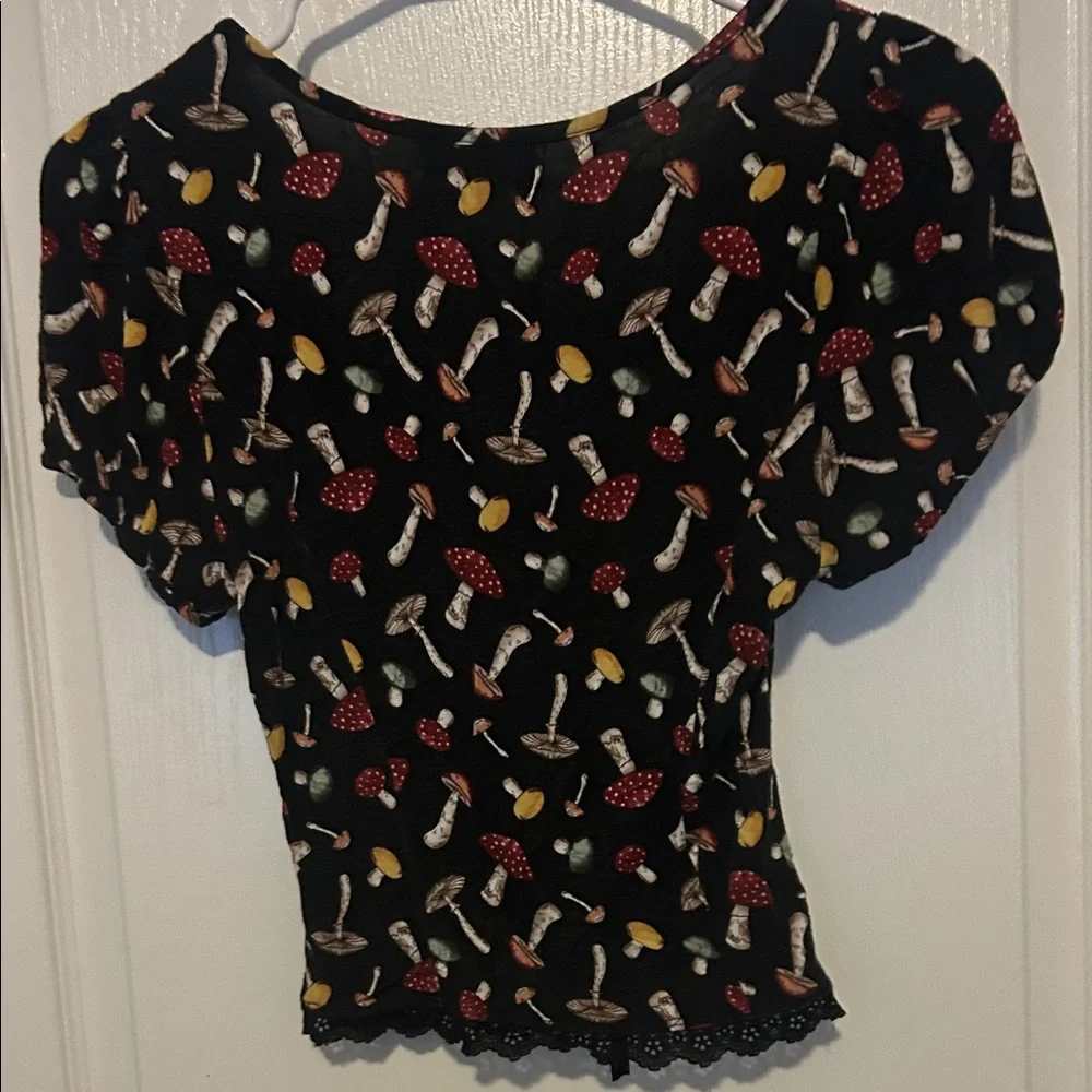 Stylish Black Mushroom Print Lace-Up Blouse - Picture 4 of 4